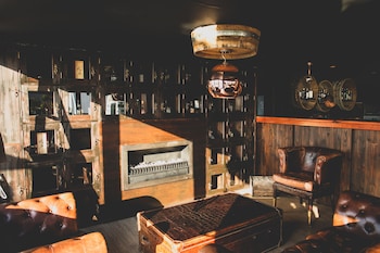 the iris boutique hotel