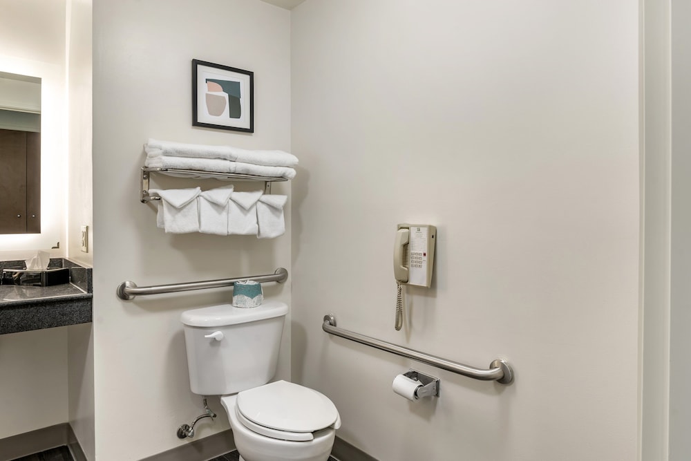 holiday inn louisville airport south by ihg