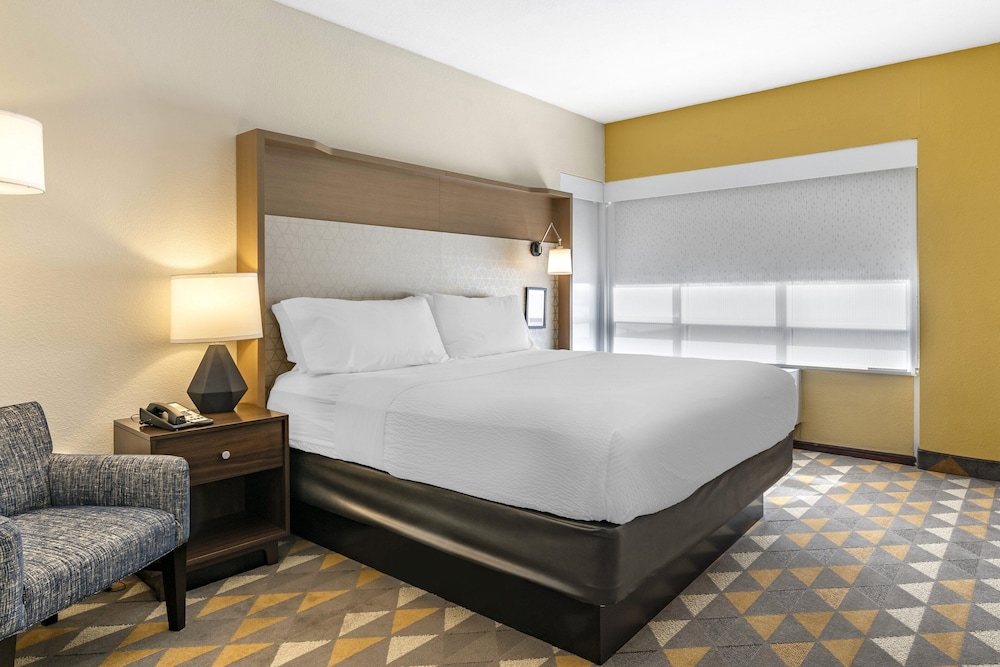holiday inn louisville airport south by ihg