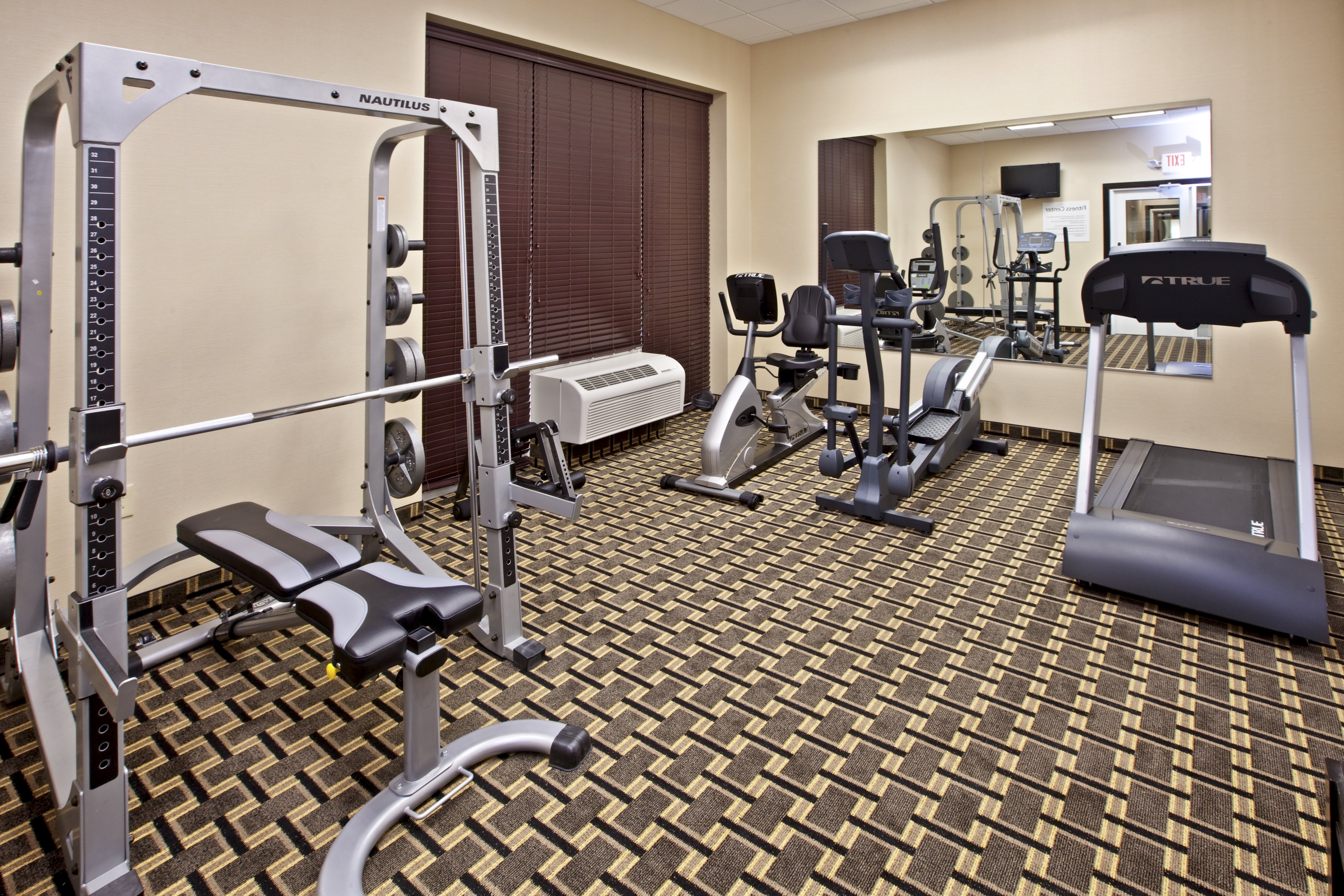 holiday inn louisville airport south by ihg