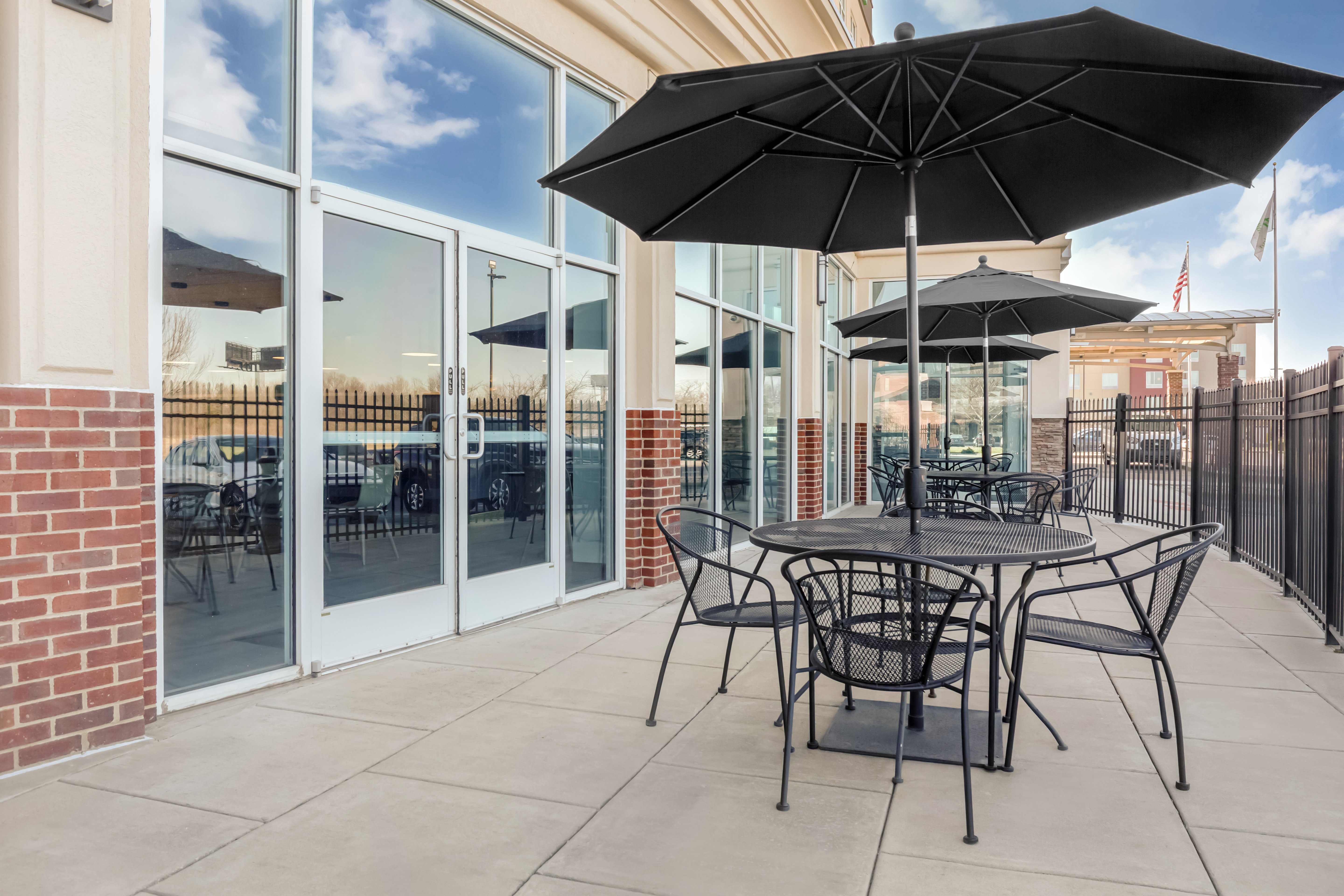 holiday inn louisville airport south by ihg