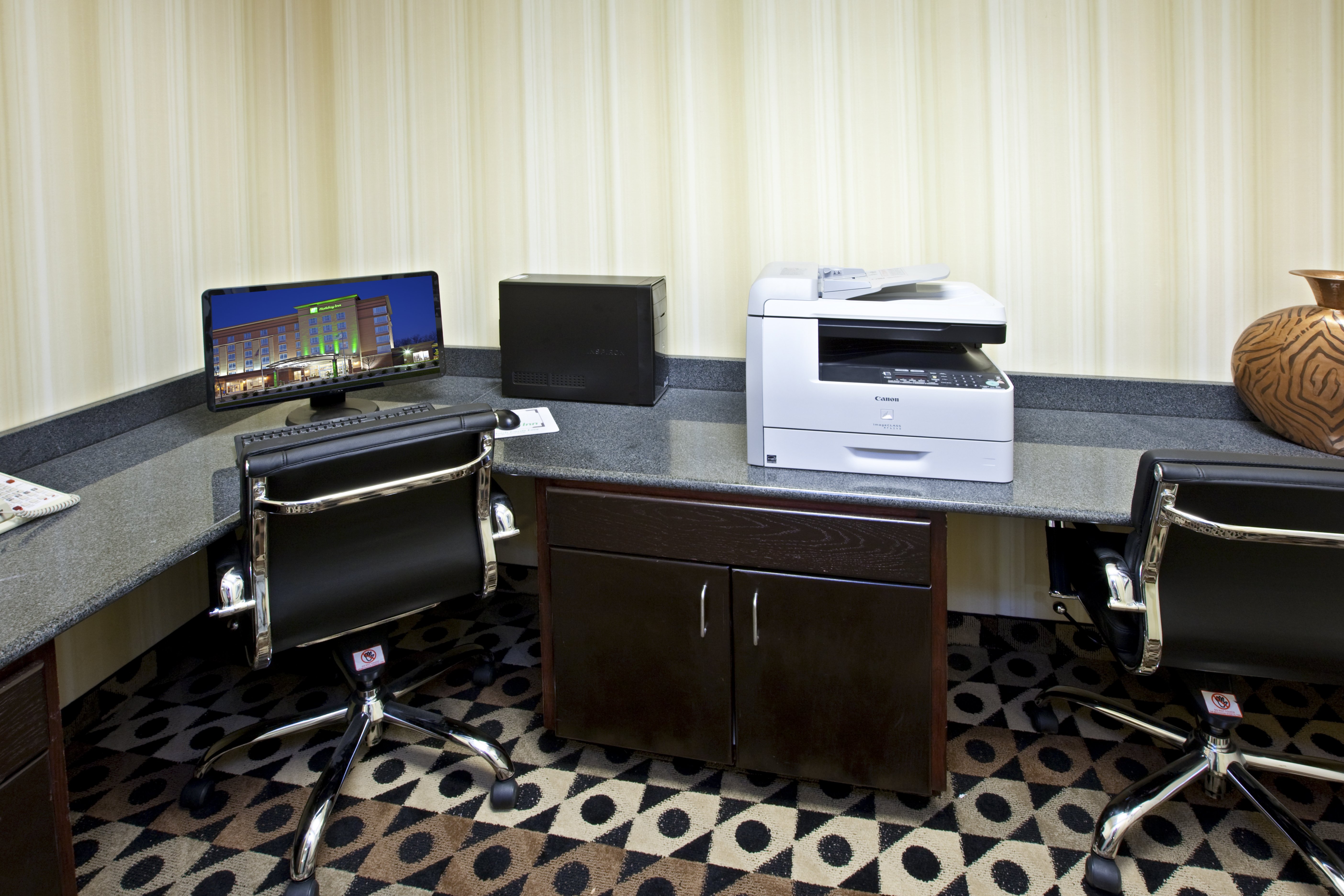 holiday inn louisville airport south by ihg