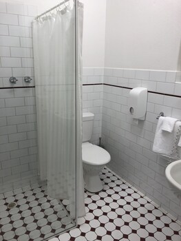 adelaide airport motel