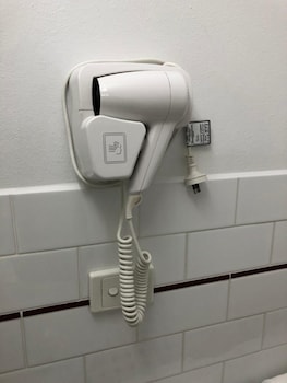adelaide airport motel