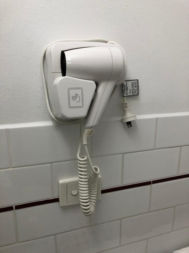 adelaide airport motel