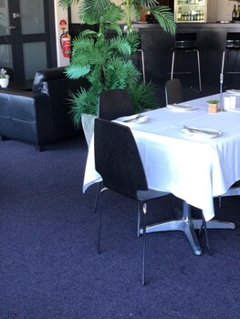 adelaide airport motel