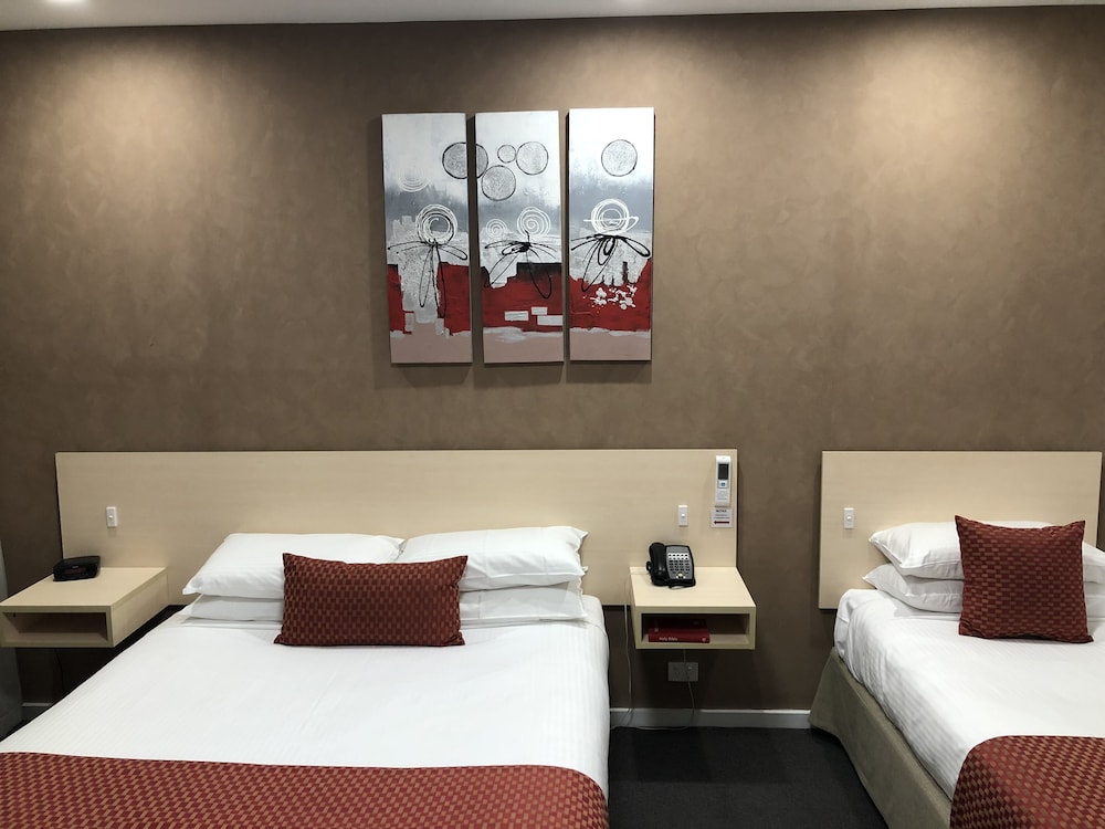 adelaide airport motel