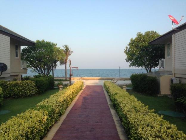 baan talay samran villa