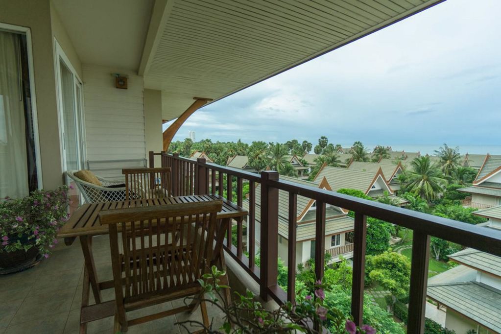 baan talay samran villa