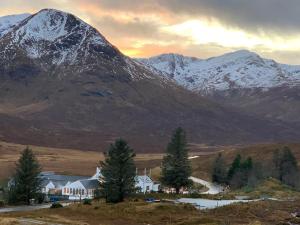 The Cluanie Inn,Highland>>Glenmoriston,3 star