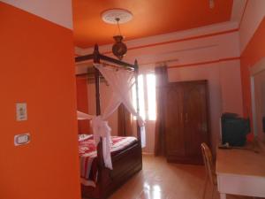 cleopatra hotel luxor