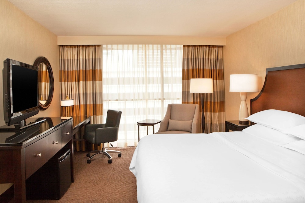 courtland grand hotel trademark collection by wyndham