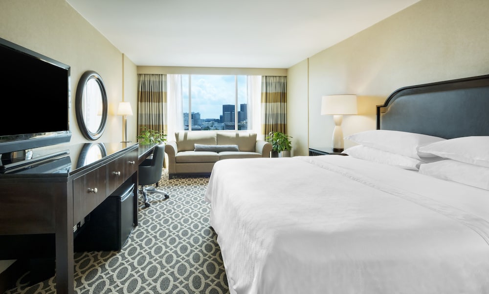 courtland grand hotel trademark collection by wyndham