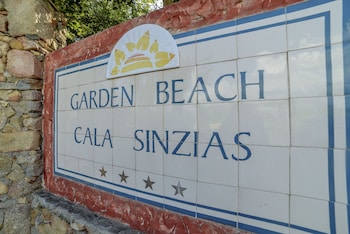 hotel garden beach
