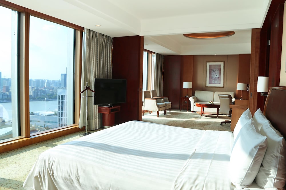 pudong shangri la shanghai