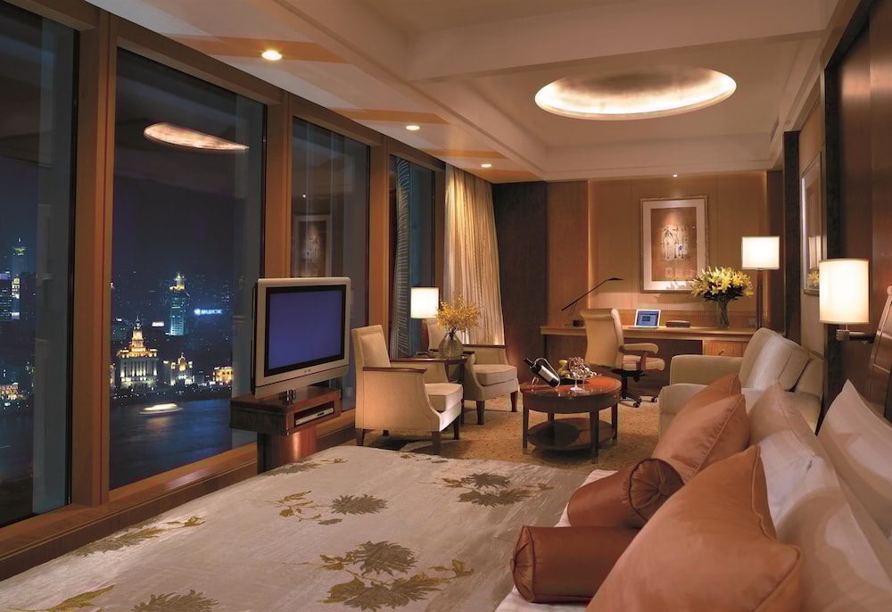 pudong shangri la shanghai