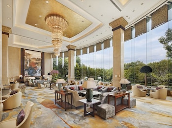 pudong shangri la shanghai