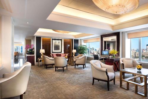 pudong shangri la shanghai