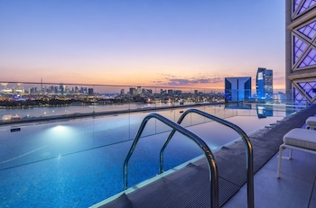 al bandar rotana dubai creek