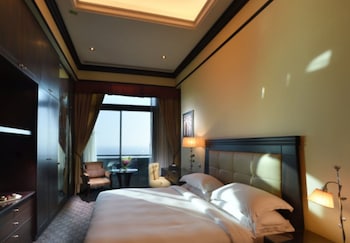 raouche arjaan by rotana