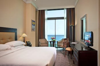 raouche arjaan by rotana