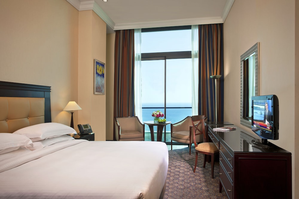 raouche arjaan by rotana