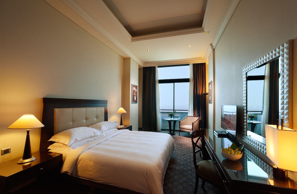 raouche arjaan by rotana