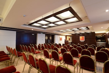 raouche arjaan by rotana