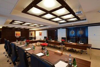 raouche arjaan by rotana