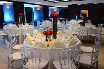 raouche arjaan by rotana