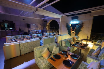 raouche arjaan by rotana