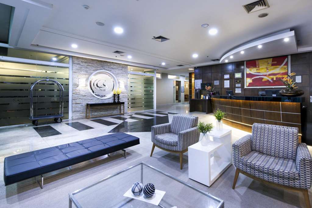 comfort suites macae