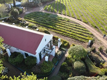 Eikendal Lodge,Cape Winelands>>Cape Town,4 star