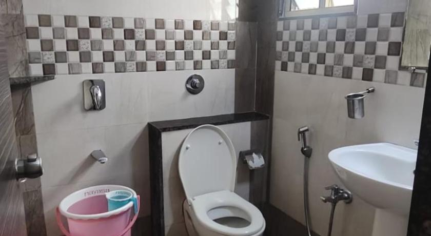 hotel madhuvan international