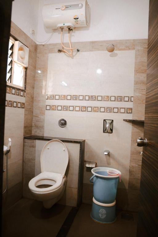 hotel madhuvan international