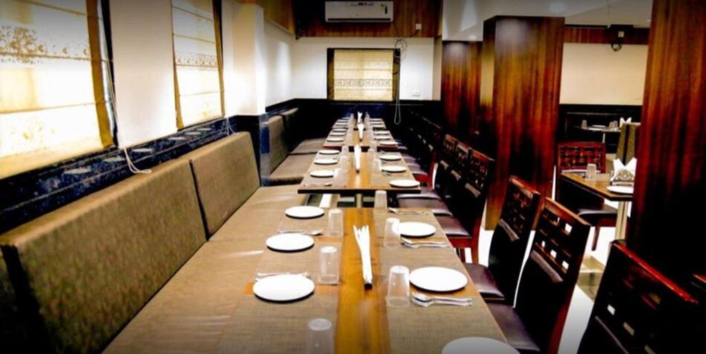 hotel madhuvan international