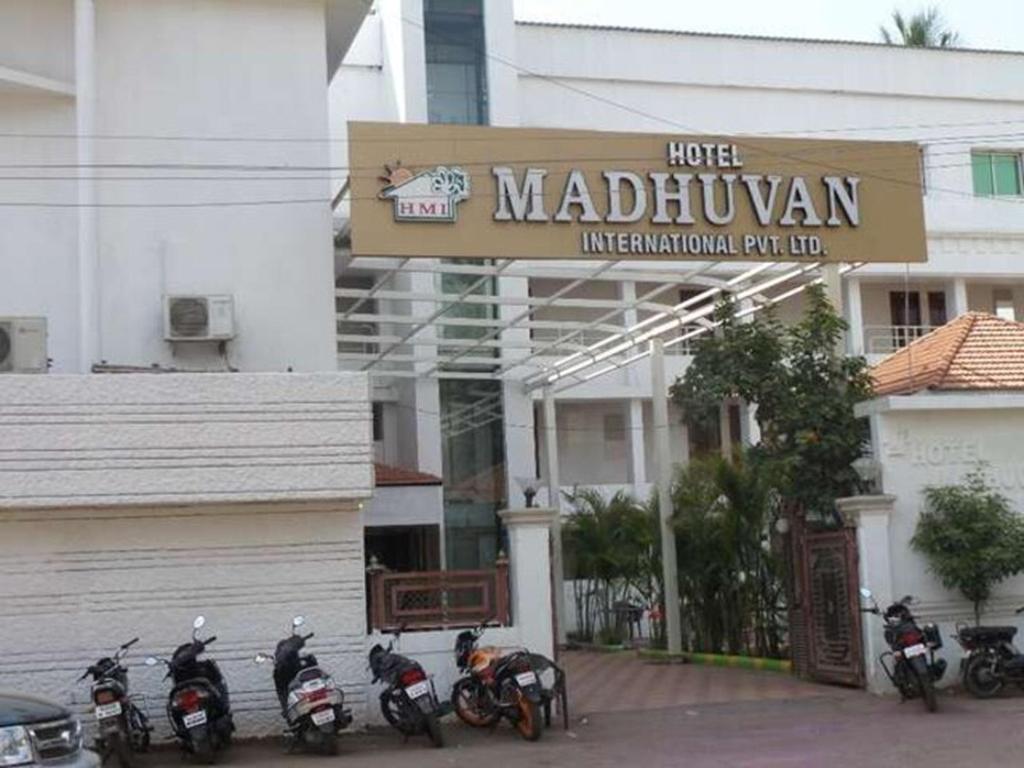 hotel madhuvan international