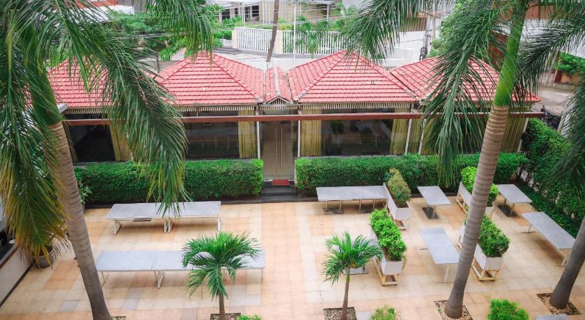 hotel madhuvan international