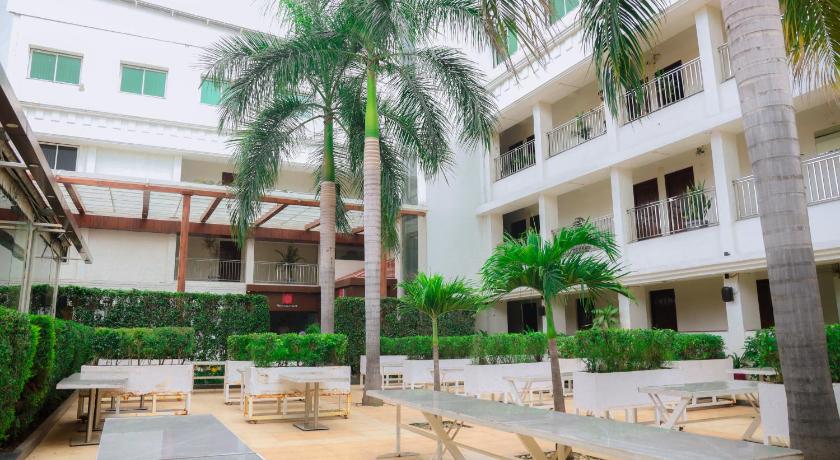 hotel madhuvan international