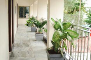 hotel madhuvan international