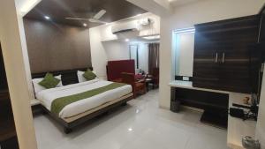 hotel madhuvan international