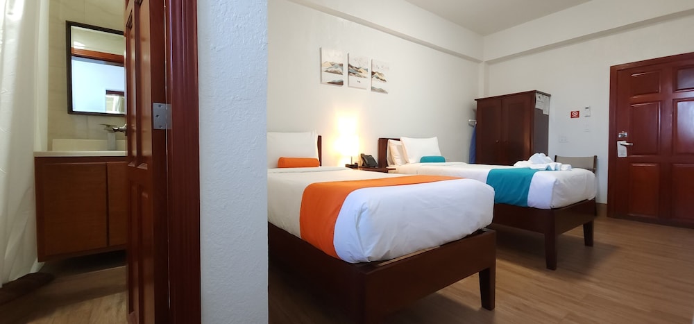 voyager sun and reef hotel