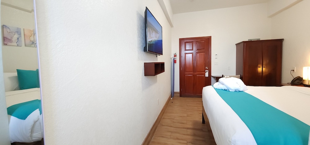 voyager sun and reef hotel