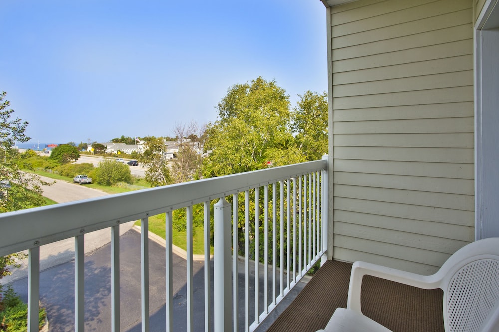 holiday inn express mackinaw city by ihg