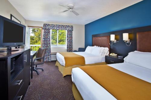 holiday inn express mackinaw city by ihg