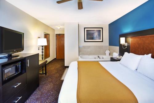 holiday inn express mackinaw city by ihg