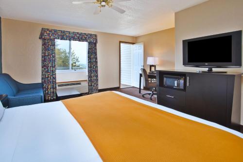 holiday inn express mackinaw city by ihg