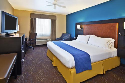 holiday inn express mackinaw city by ihg