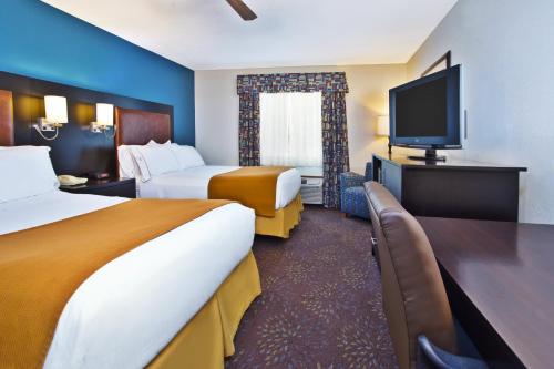 holiday inn express mackinaw city by ihg