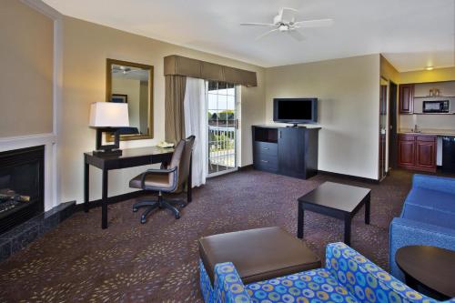 holiday inn express mackinaw city by ihg